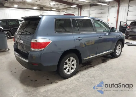 2012 Toyota Highlander Base V6 z USA, uszkodzony, nr VIN 5TDBK3EH3CS164105
